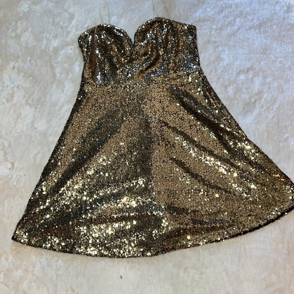 Charlotte Russe Women’s Strapless Cocktail Party Gold Sequin Mini Dress Large ✨✨ - Picture 10 of 12